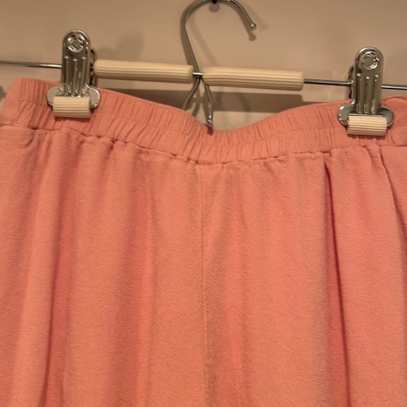 Abberline Pink Flowy Pants with Side Slits in XS - Picture 3 of 3